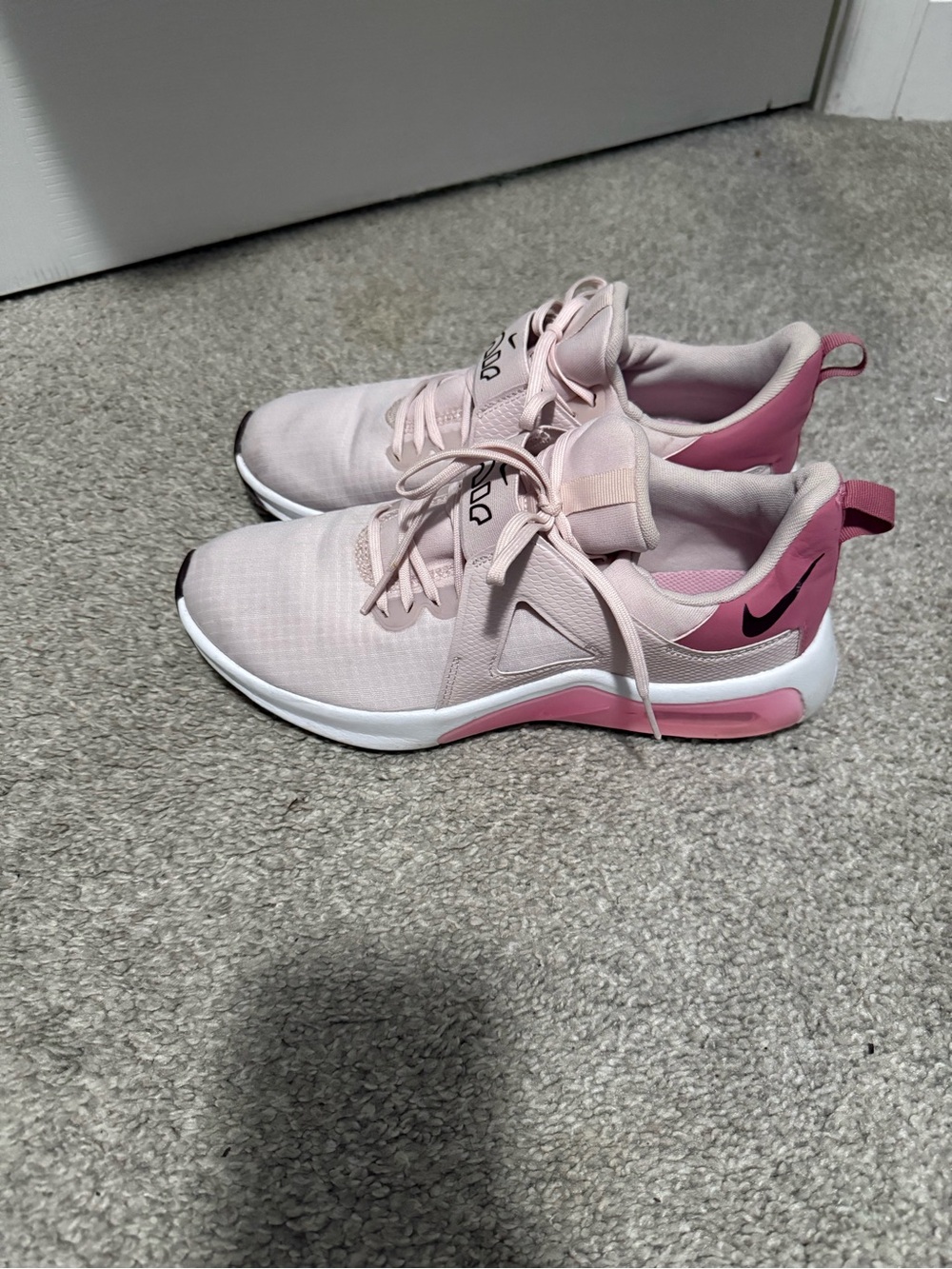 Nike Women's Light Pink and Rose Athletic Sneakers